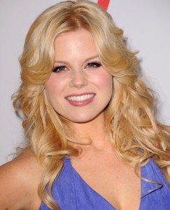 megan-hilty-red-carpet-nc-325